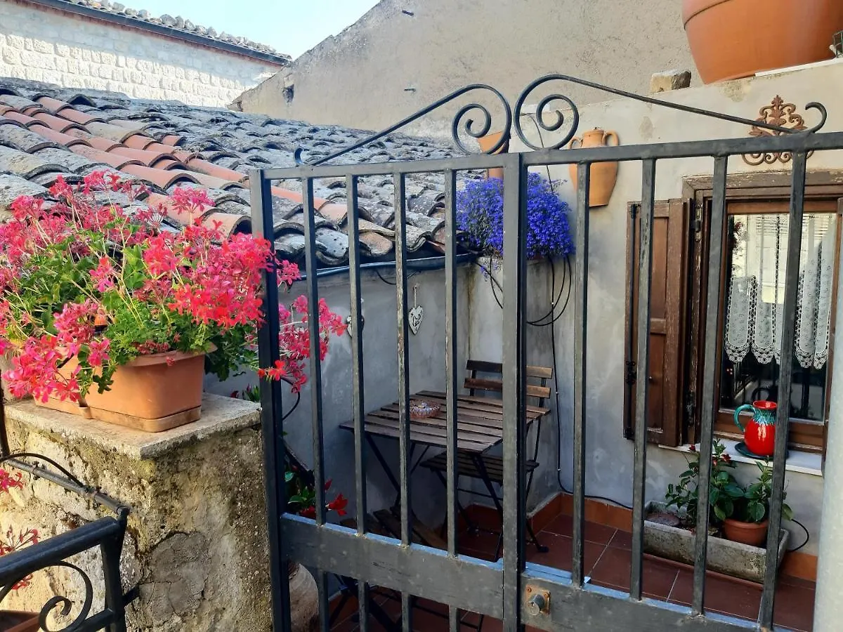 La Casa Del Pittore Di Petralia Petralia Soprana Italy
