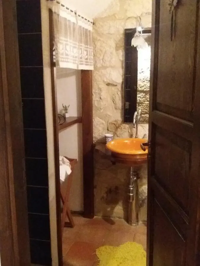 La Casa Del Pittore Di Petralia Petralia Soprana Bed and breakfast